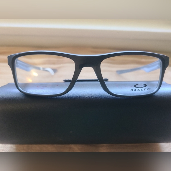 NEW & AUTHENTIC OAKLEY FRAME OX8081-0153 53-18-139, COLOR SATIN-BLK - Picture 1 of 3